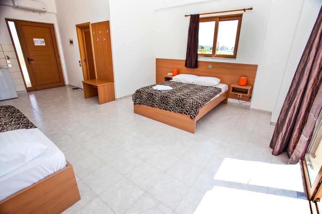 Hotel Ledras Gennadi Buitenkant foto