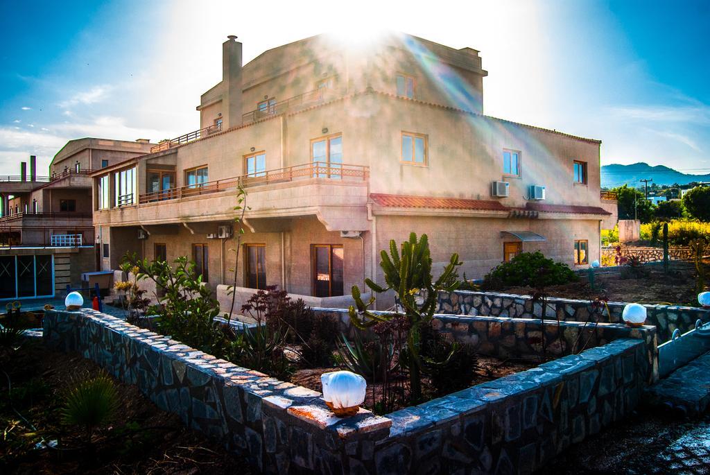 Hotel Ledras Gennadi Buitenkant foto